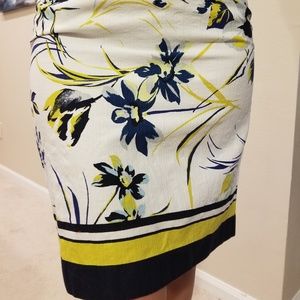 Ann Taylor pencil skirt! Size 8